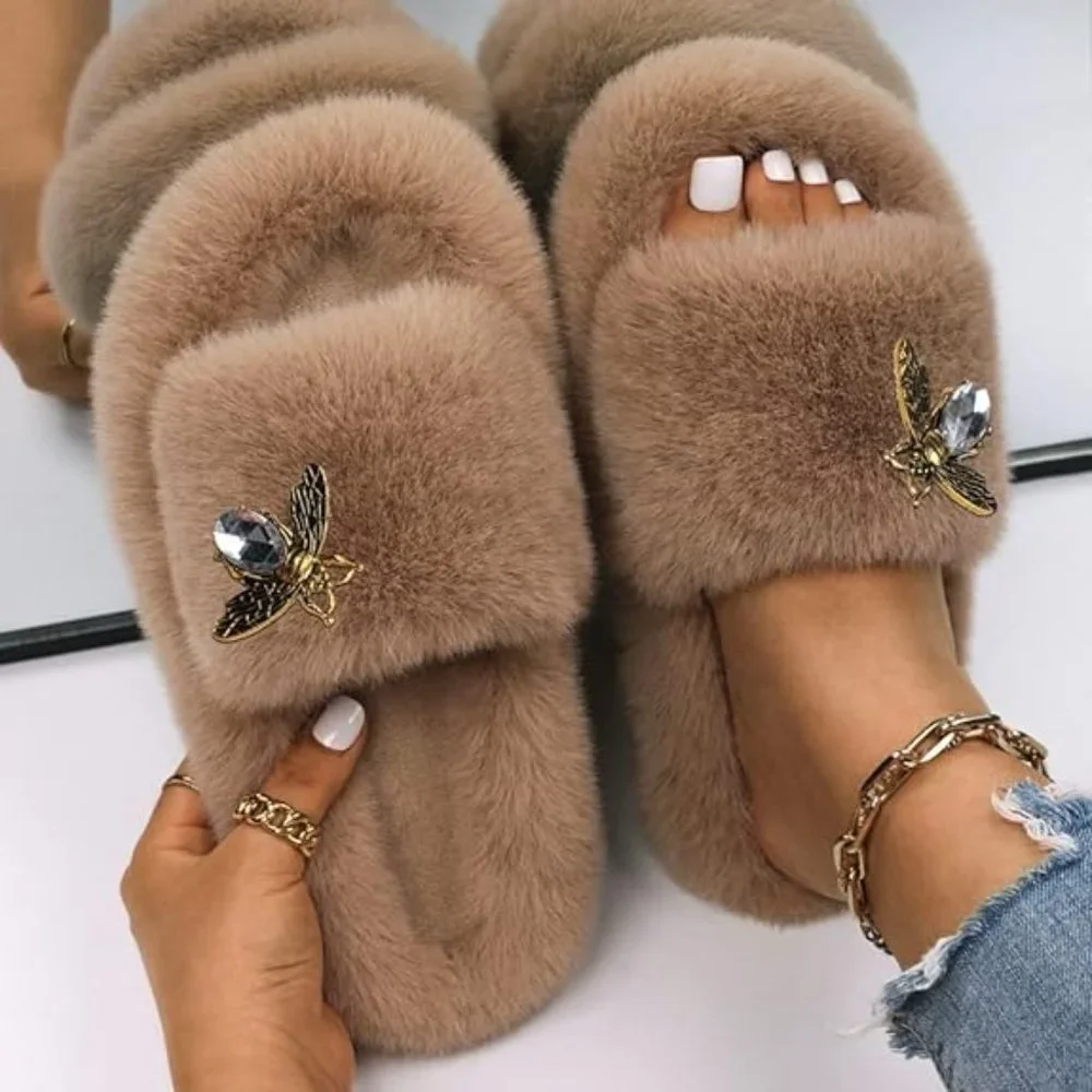 Neiman Marcus Designer Bee Decor Faux Fur Luxury Slippers - Picture 5 of 5